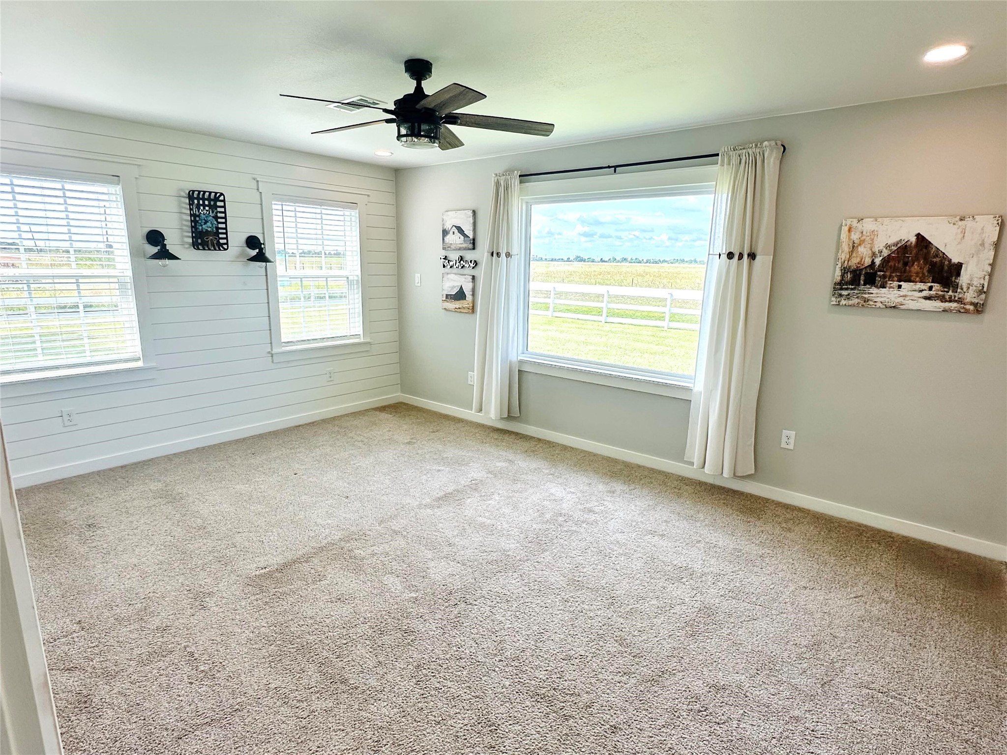 518 Anton Stade Road Rosenberg, TX 77471 - Photo 11 of 37 a view of an empty room with a window