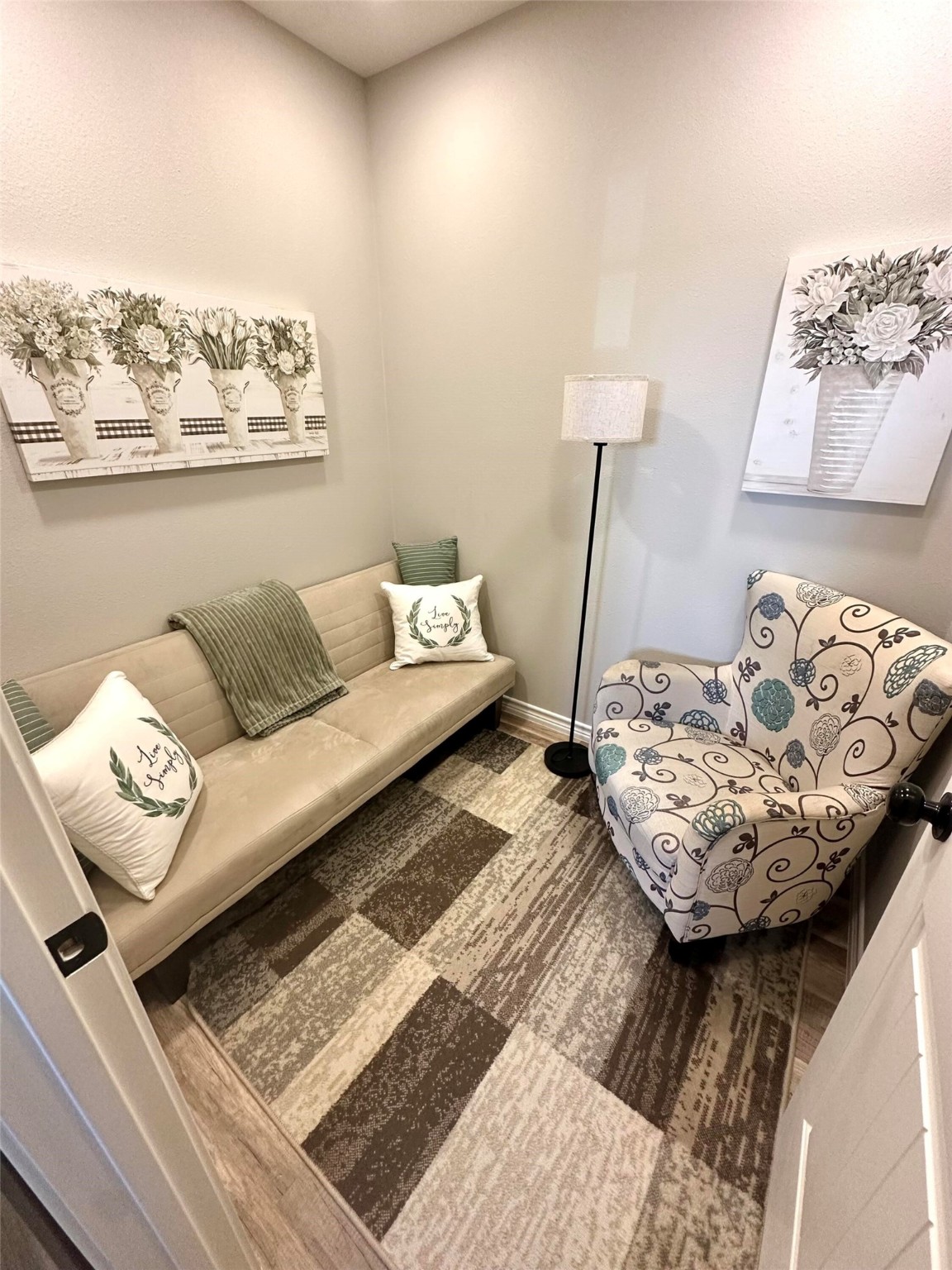 518 Anton Stade Road Rosenberg, TX 77471 - Photo 15 of 37 a living room with furniture and a wooden floor
