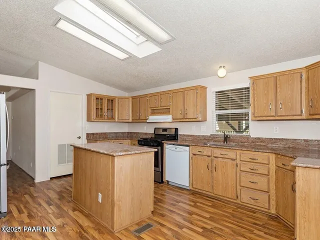 $379,900 | 724 North Mesquite Tree Drive, Dewey, AZ 86327