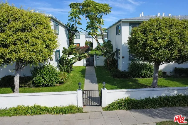 $3,000 | 2041 Euclid Street, Unit 16, Santa Monica, CA 90405