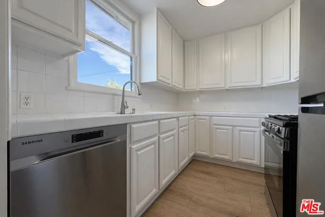 $3,000 | 2041 Euclid Street, Unit 16, Santa Monica, CA 90405