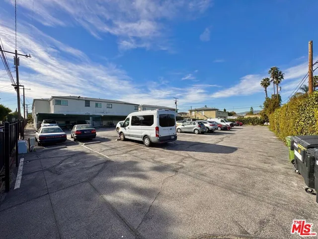 $3,000 | 2041 Euclid Street, Unit 16, Santa Monica, CA 90405