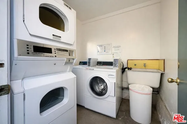 $3,000 | 2041 Euclid Street, Unit 16, Santa Monica, CA 90405