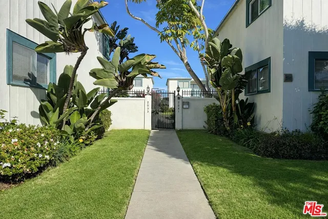 $3,000 | 2041 Euclid Street, Unit 16, Santa Monica, CA 90405
