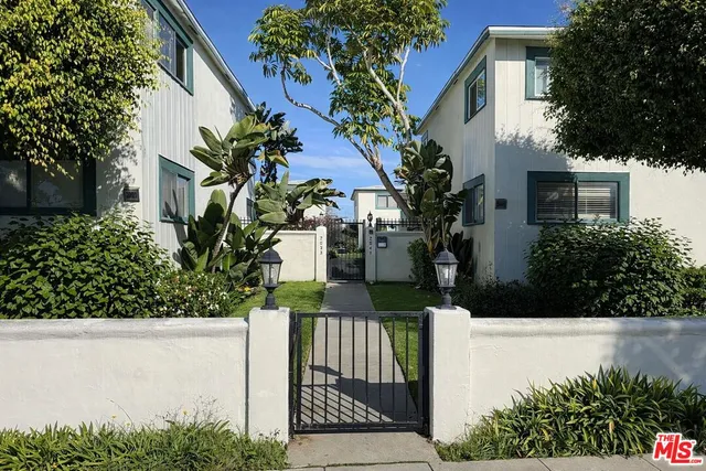 $3,000 | 2041 Euclid Street, Unit 16, Santa Monica, CA 90405