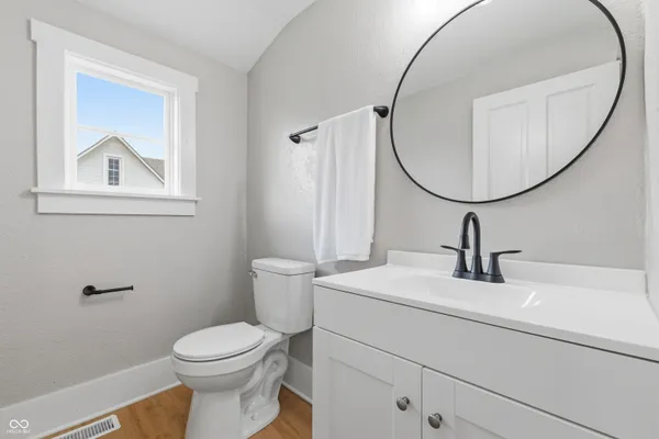 $364,900 | 350 South Broadway Street, Atlanta, IN 46031