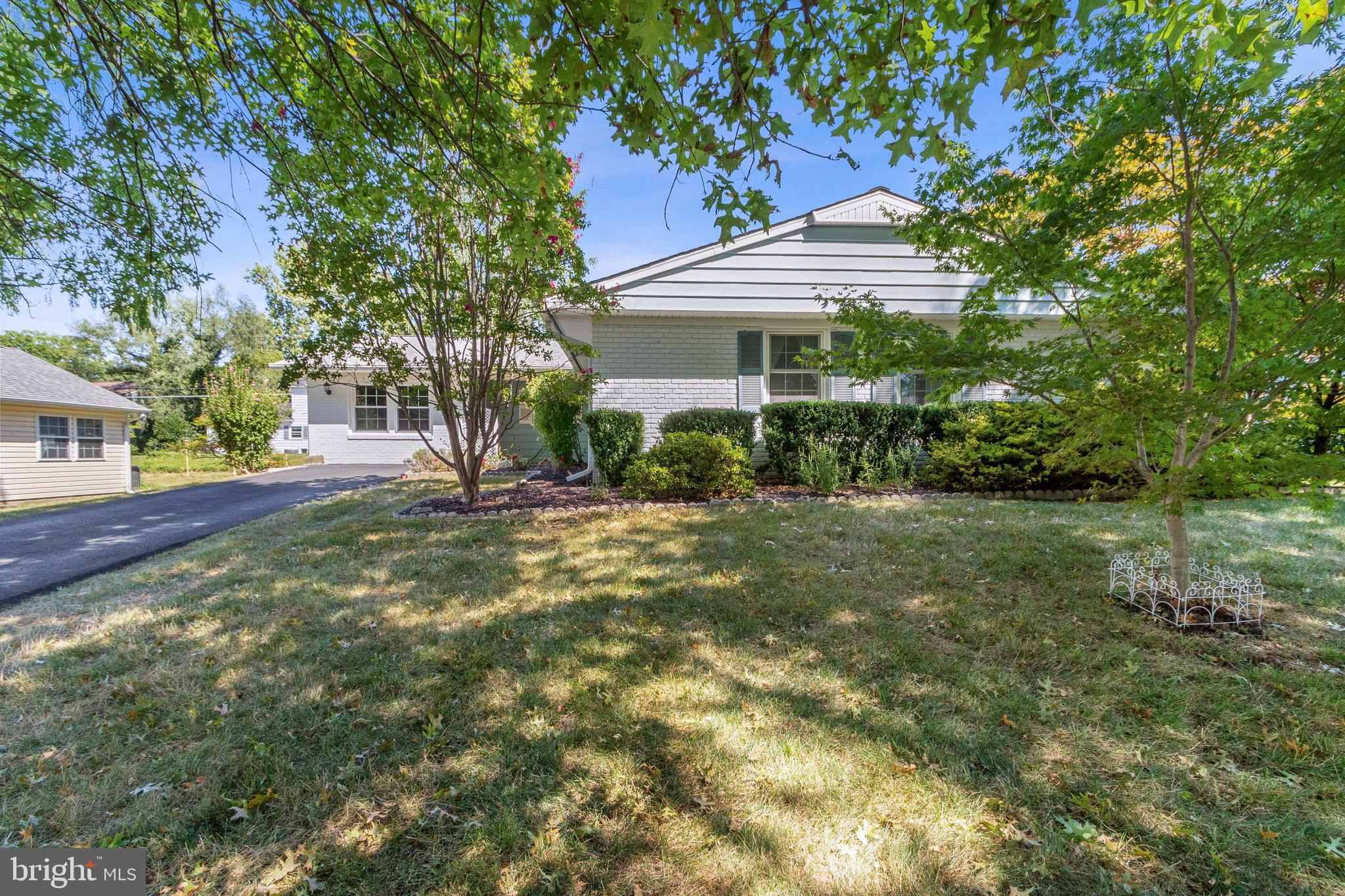 13120 Poplar Tree Road Fairfax, VA 22033 - Photo 1 of 31 Front