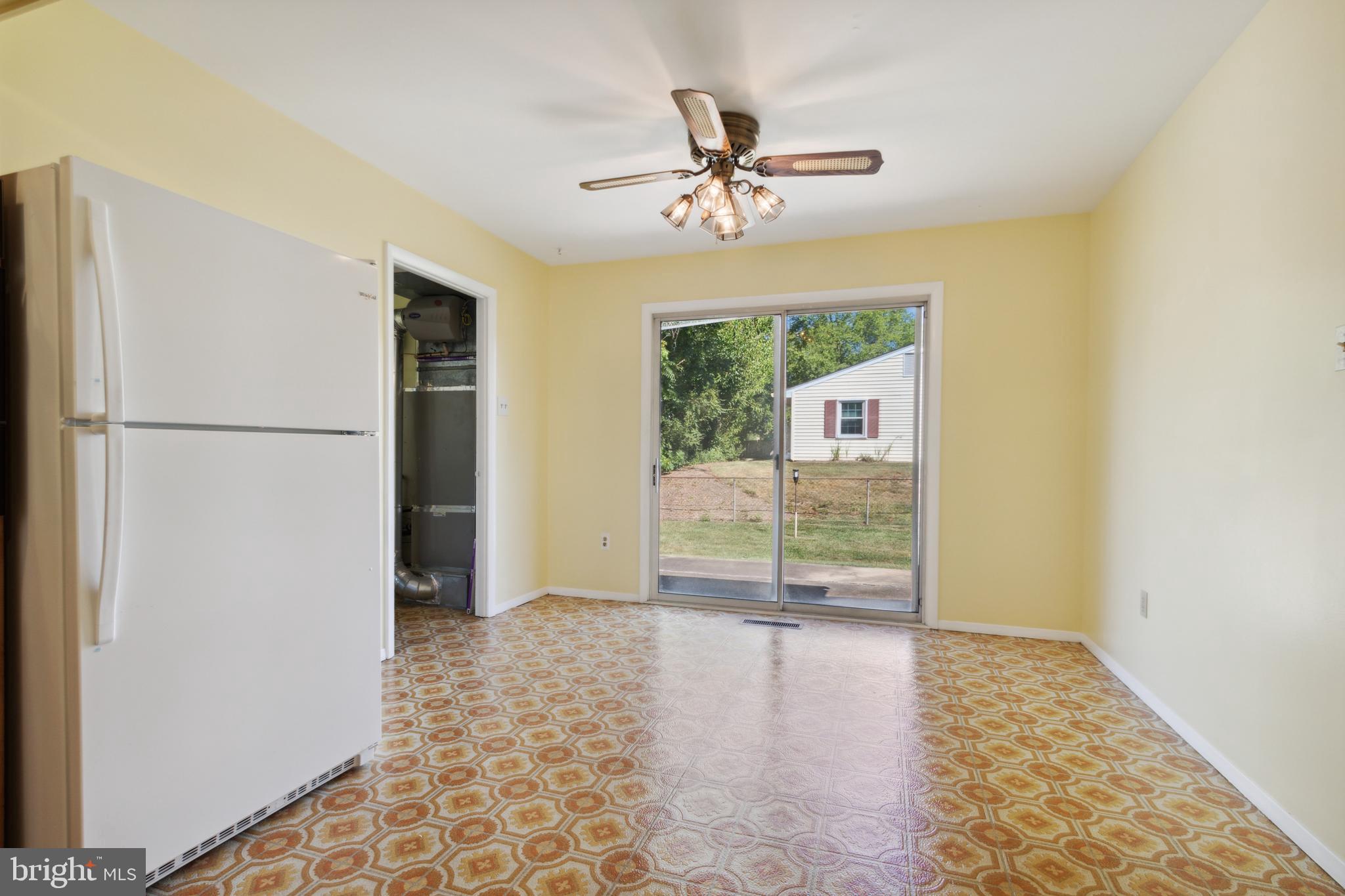 13120 Poplar Tree Road Fairfax, VA 22033 - Photo 12 of 31 Kitchen Sliding Door to rear yard.