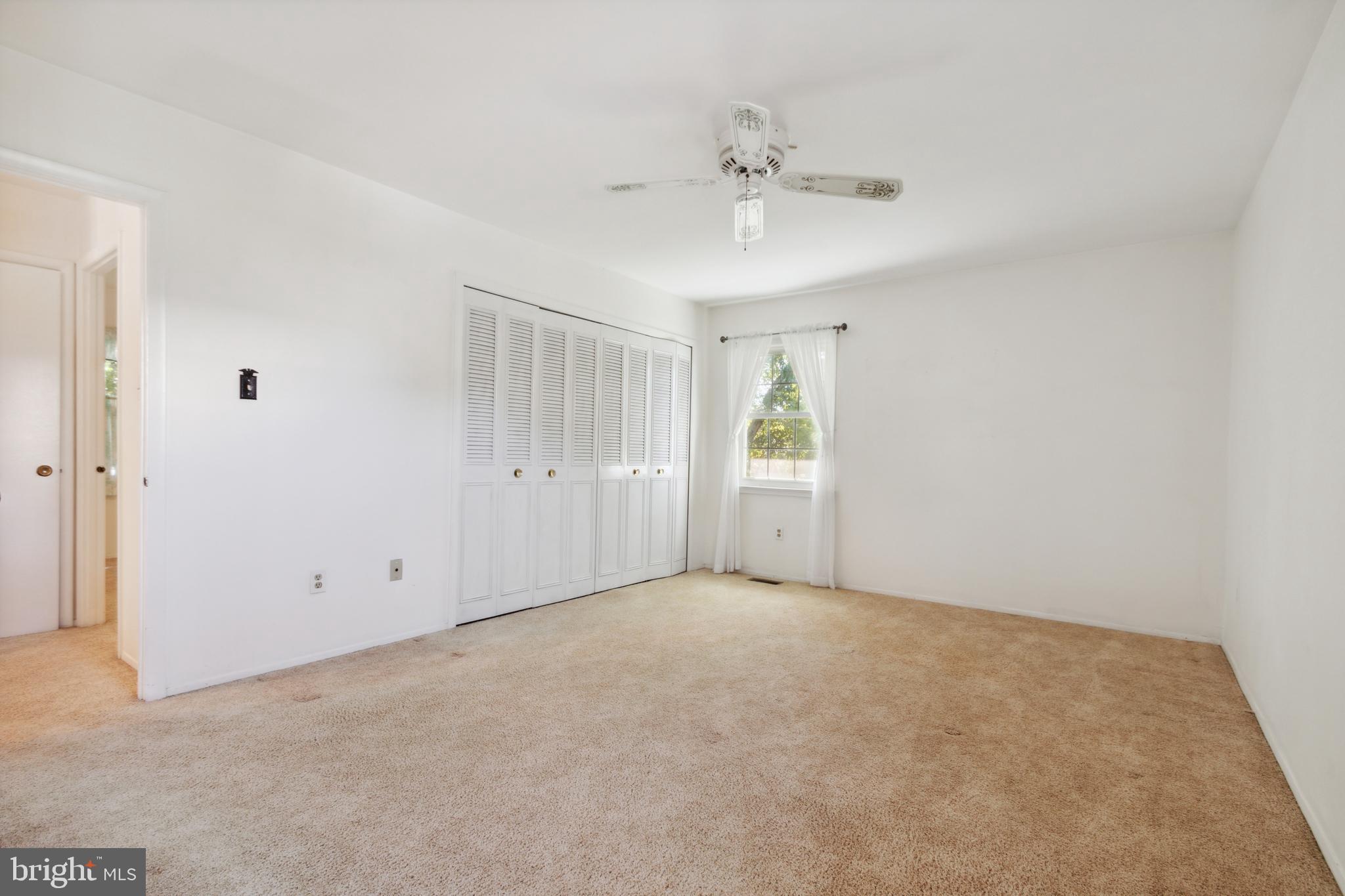 13120 Poplar Tree Road Fairfax, VA 22033 - Photo 14 of 31 Primary Bedroom
