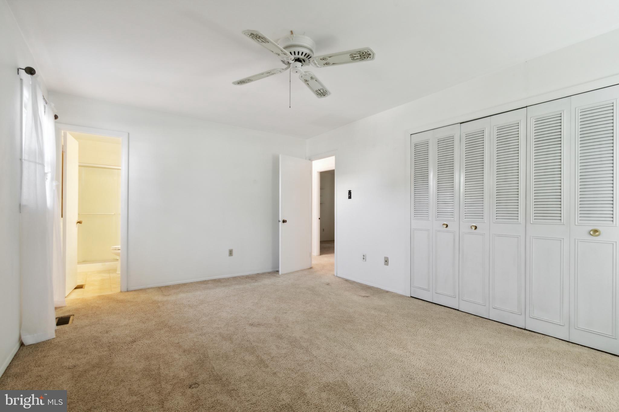 13120 Poplar Tree Road Fairfax, VA 22033 - Photo 16 of 31 Primary Bedroom