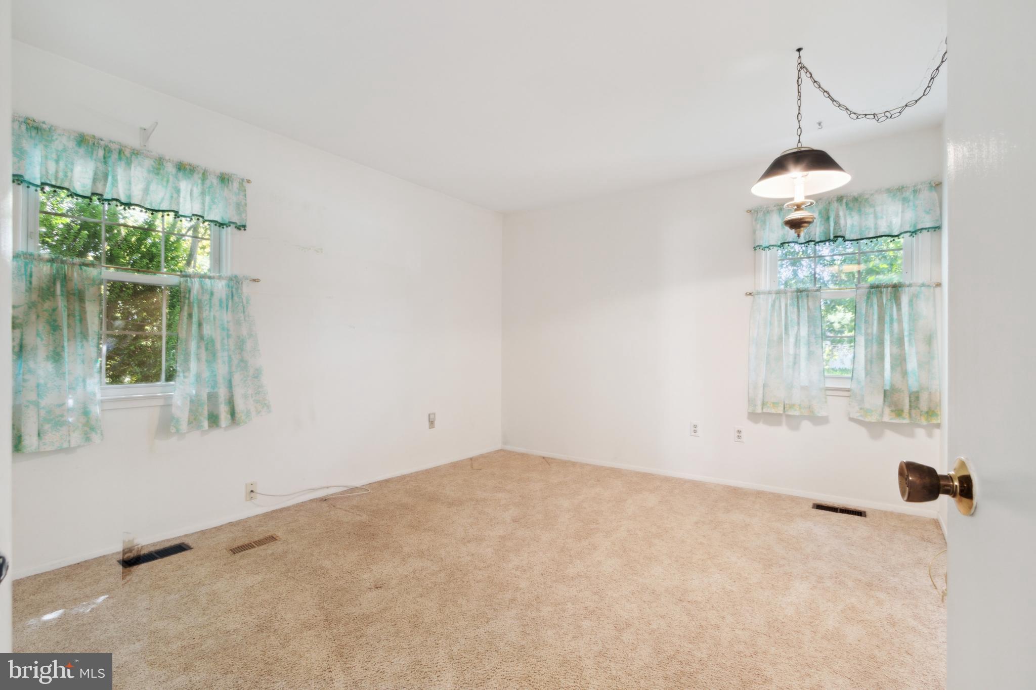 13120 Poplar Tree Road Fairfax, VA 22033 - Photo 20 of 31 Bedroom 2