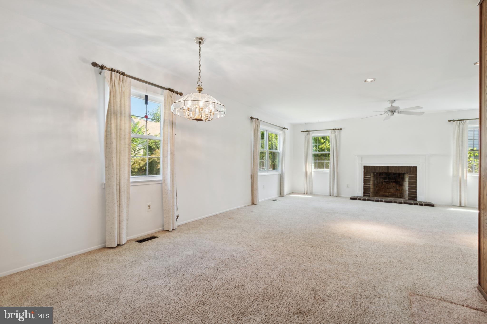 13120 Poplar Tree Road Fairfax, VA 22033 - Photo 8 of 31 Dining Room/combo