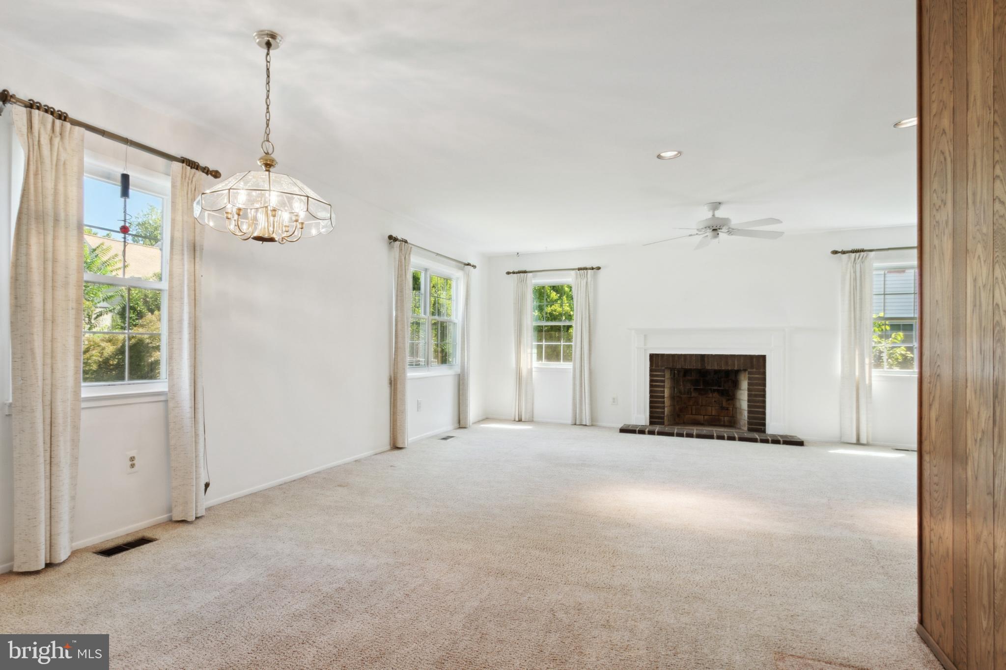 13120 Poplar Tree Road Fairfax, VA 22033 - Photo 9 of 31 Living Room/ Dining Rm Combo