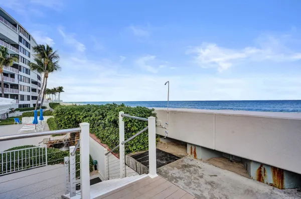 $4,400 | 3590 South Ocean Boulevard, Unit 809, South Palm Beach, FL 33480