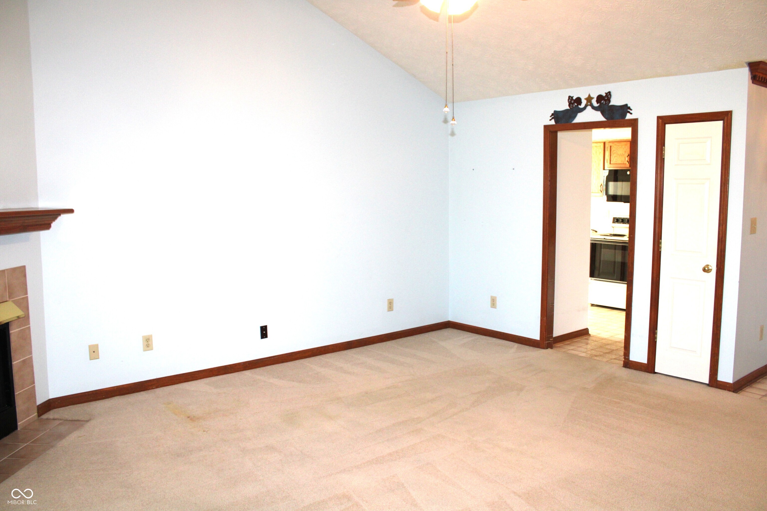 126 Old Farm Road Danville, IN 46122 - Photo 5 of 19 Gallery Image 5