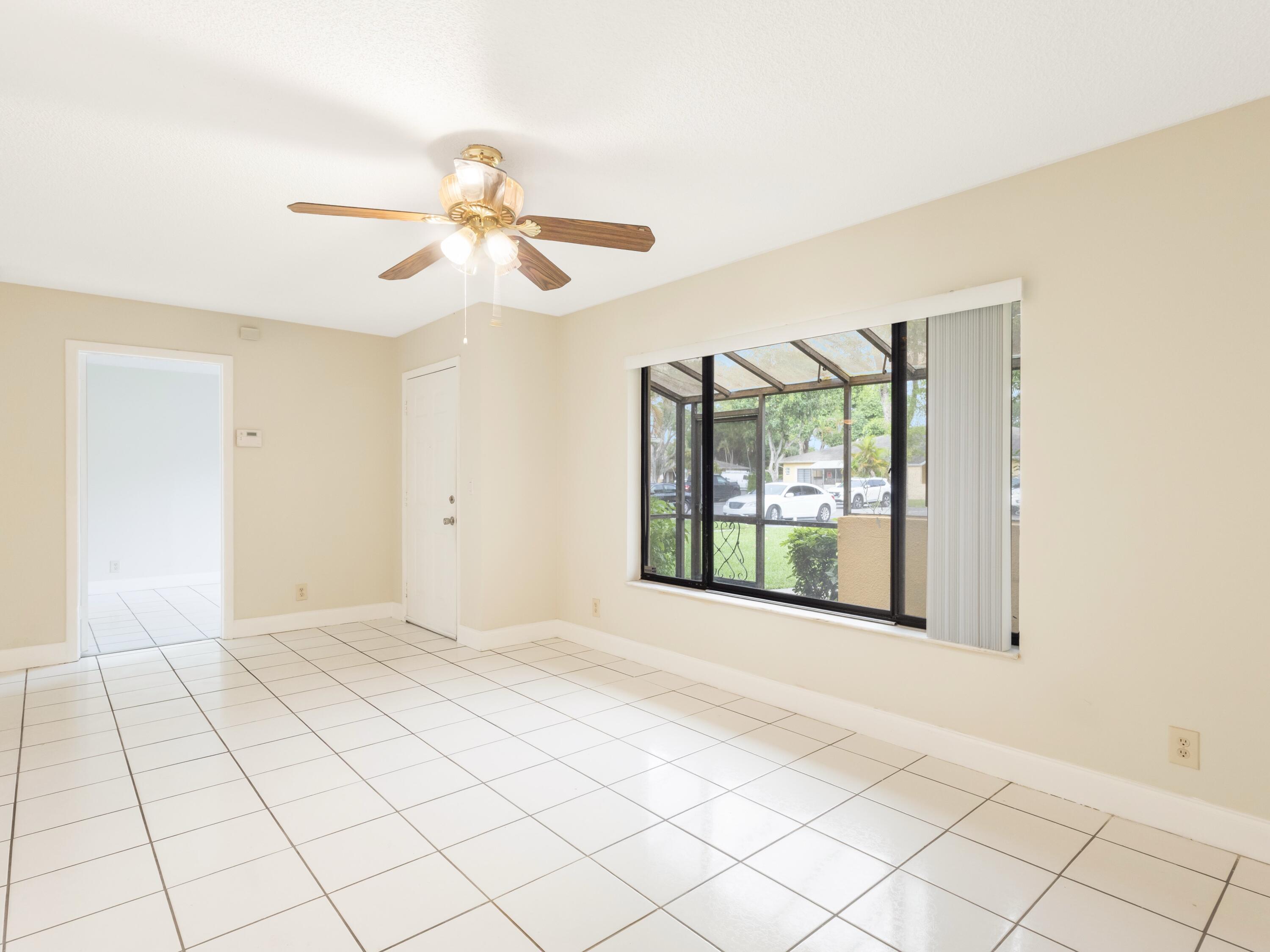 4806 Cherry Road West Palm Beach, FL 33417 - Photo 10 of 28 Living
