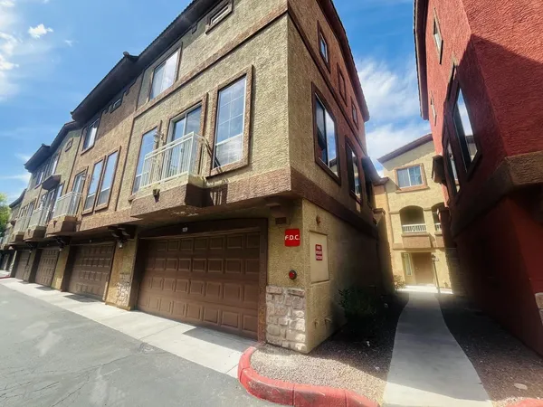 $1,895 | 1920 East Bell Road, Unit 1139, Phoenix, AZ 85022