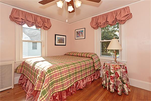 38 Whitney Road Medford, MA 02155 - Photo 19 of 23 Gallery Image 19