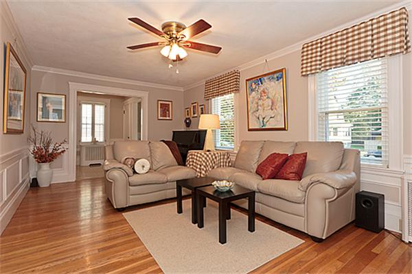 38 Whitney Road Medford, MA 02155 - Photo 3 of 23 Gallery Image 3