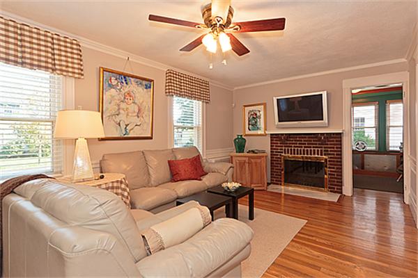 38 Whitney Road Medford, MA 02155 - Photo 4 of 23 Gallery Image 4