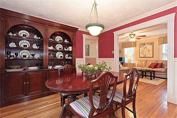 38 Whitney Road Medford, MA 02155 - Photo 6 of 23 Gallery Image 6