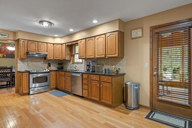 $409,900 | 2328 Hunter Road, Bettendorf, IA 52722