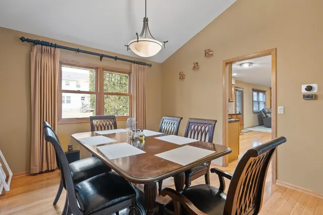 $409,900 | 2328 Hunter Road, Bettendorf, IA 52722