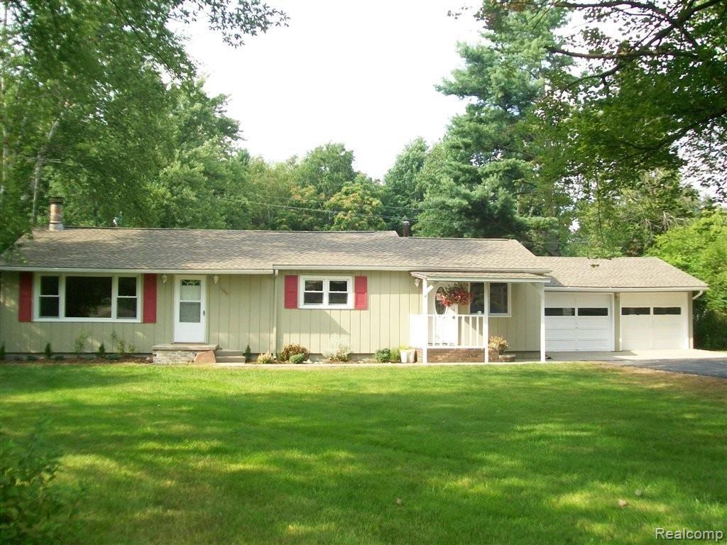 3046 Simpson Road Fort Gratiot, MI 48059 - Photo 1 of 15 Better front.jpg