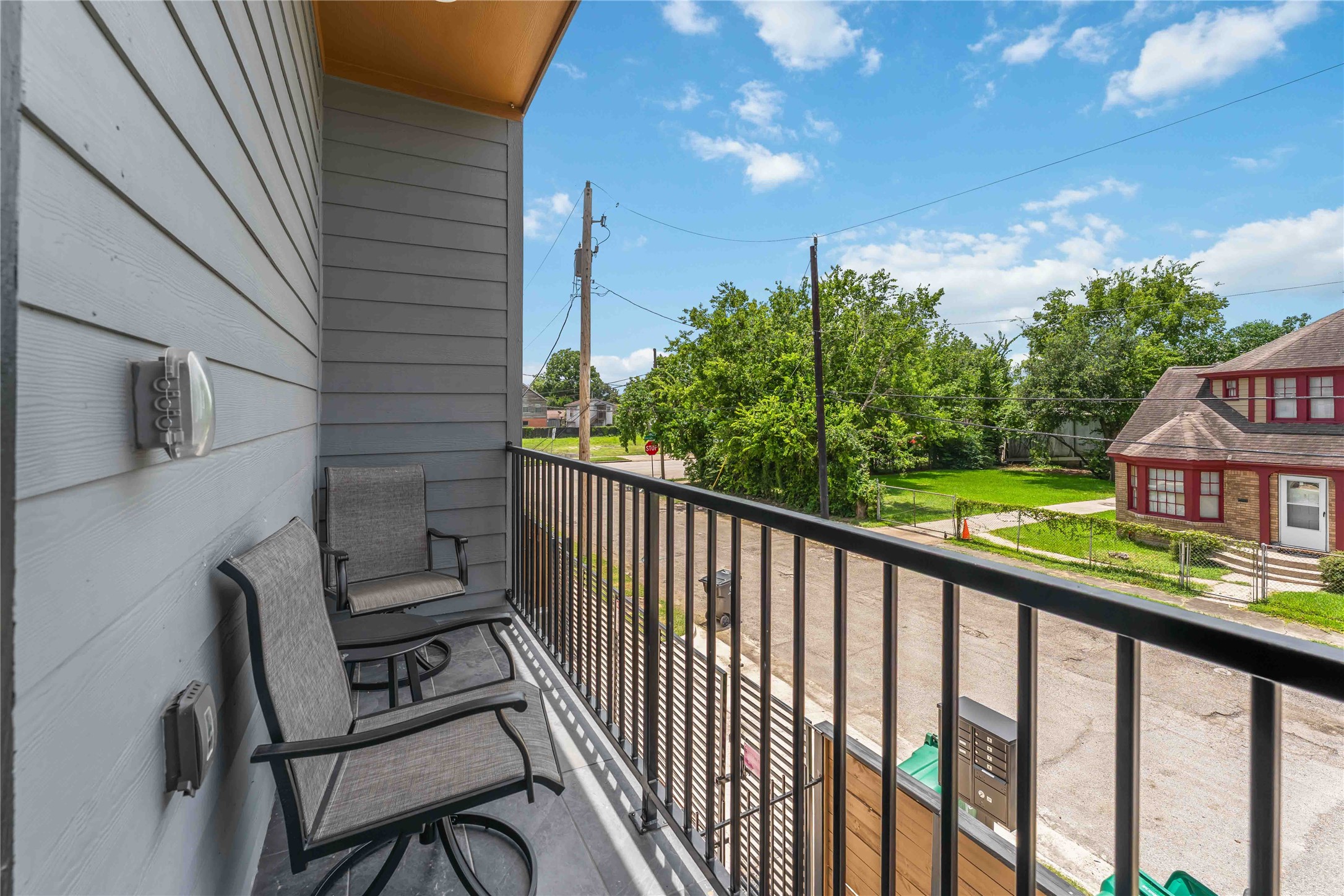 2341 Eagle Street Houston, TX 77004 - Photo 27 of 30 a view of a balcony with chairs