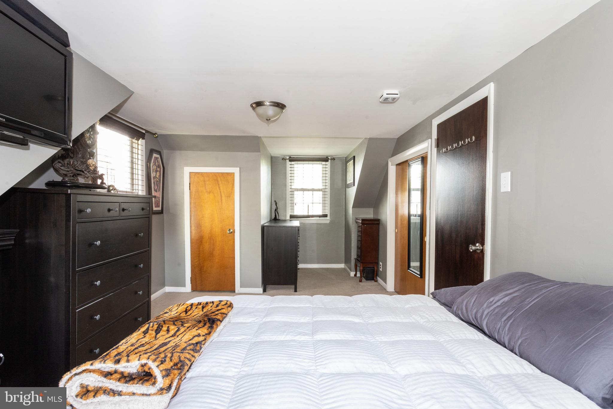 124 Cameron Road Willow Grove, PA 19090 - Photo 22 of 44 Primary Bedroom