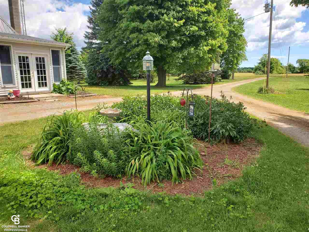 3726 Short Road Croswell, MI 48422 - Photo 26 of 32 Flower Garden