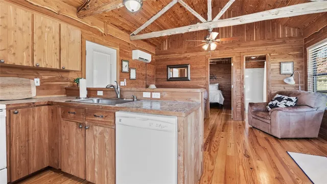 $1,380,000 | 948 Upper Elgin River Road, Elgin, TX 78621