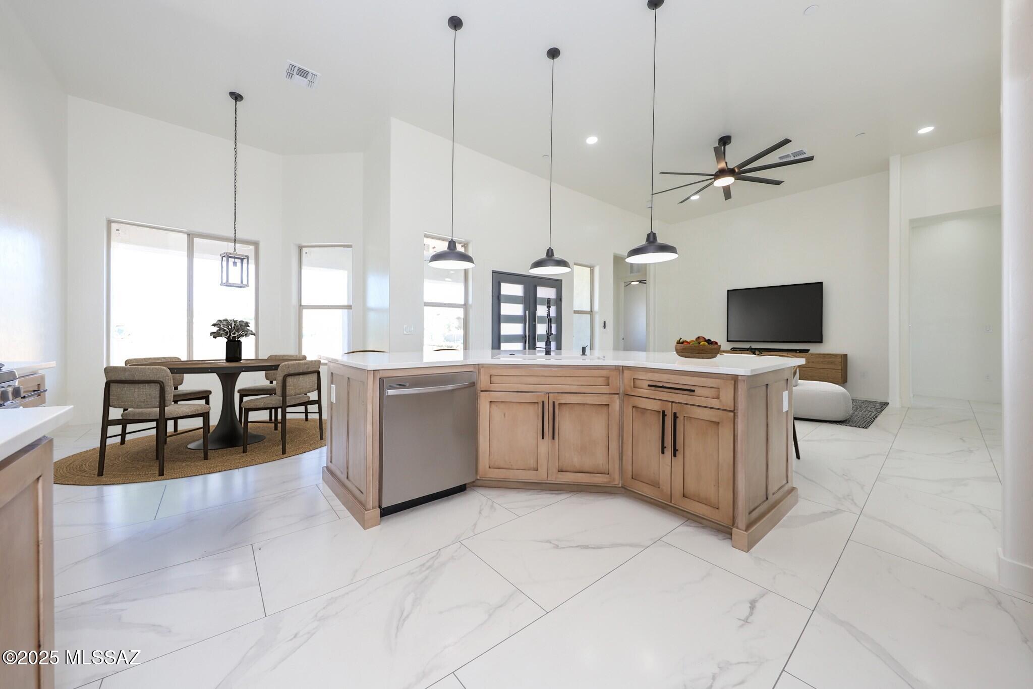 7182 West Irvington Road Tucson, AZ 85735 - Photo 12 of 43 Gallery Image 12