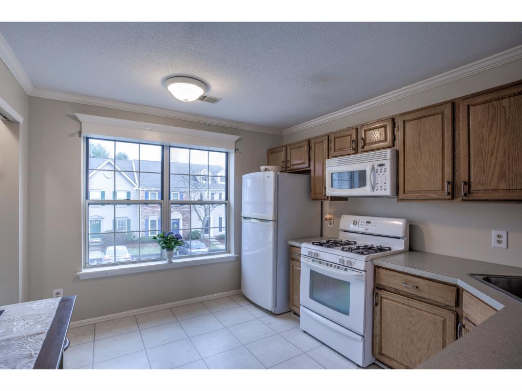 36 Middlesex Road, Unit 36 Merrimack, NH 03054 - Photo 9 of 26