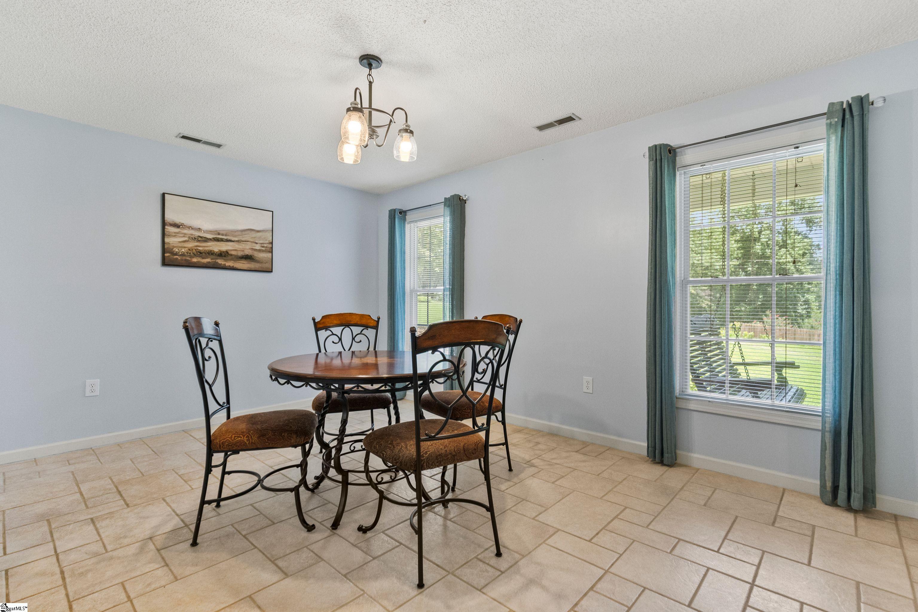 115 Heathwood Road Easley, SC 29640 - Photo 13 of 46