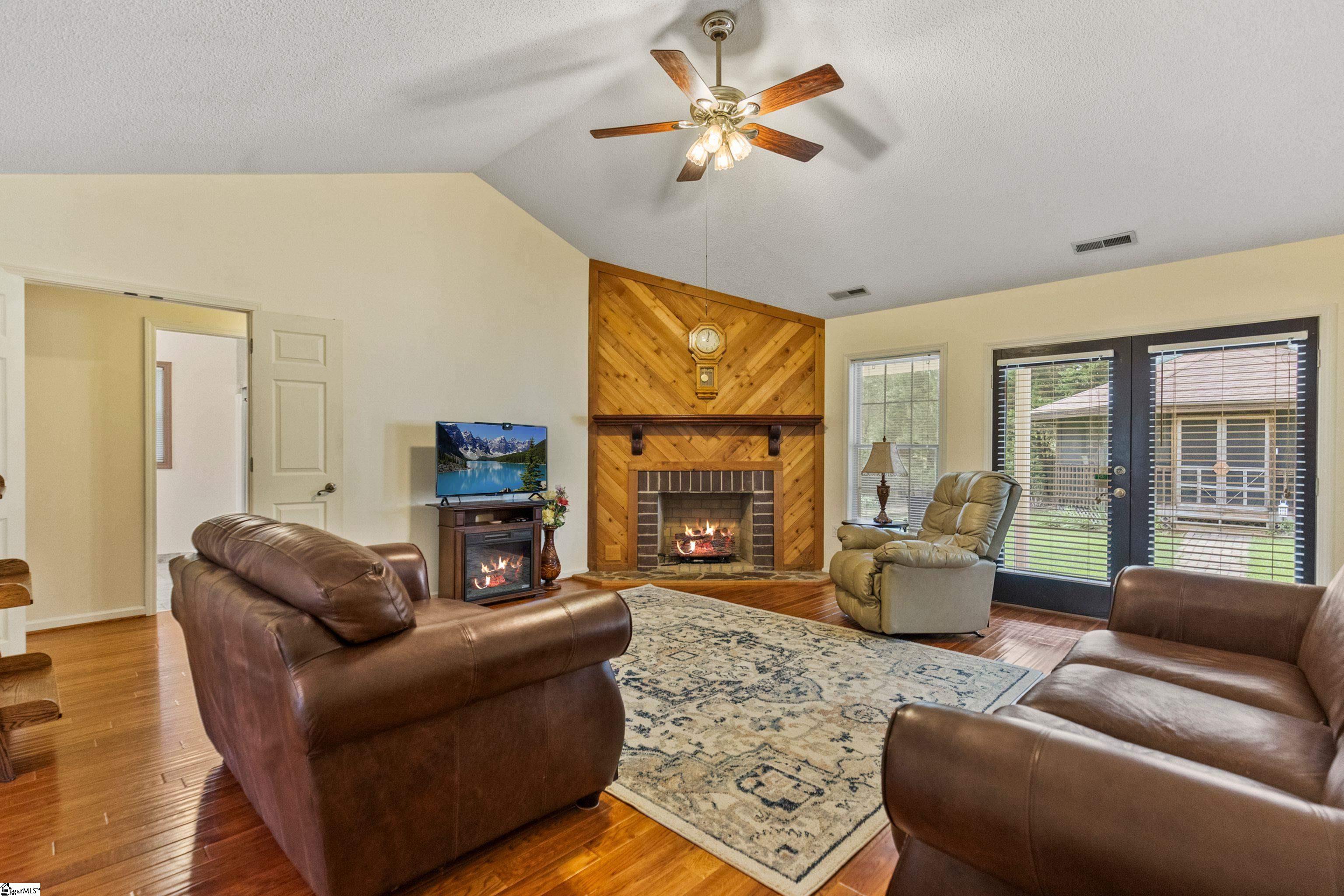 115 Heathwood Road Easley, SC 29640 - Photo 16 of 46