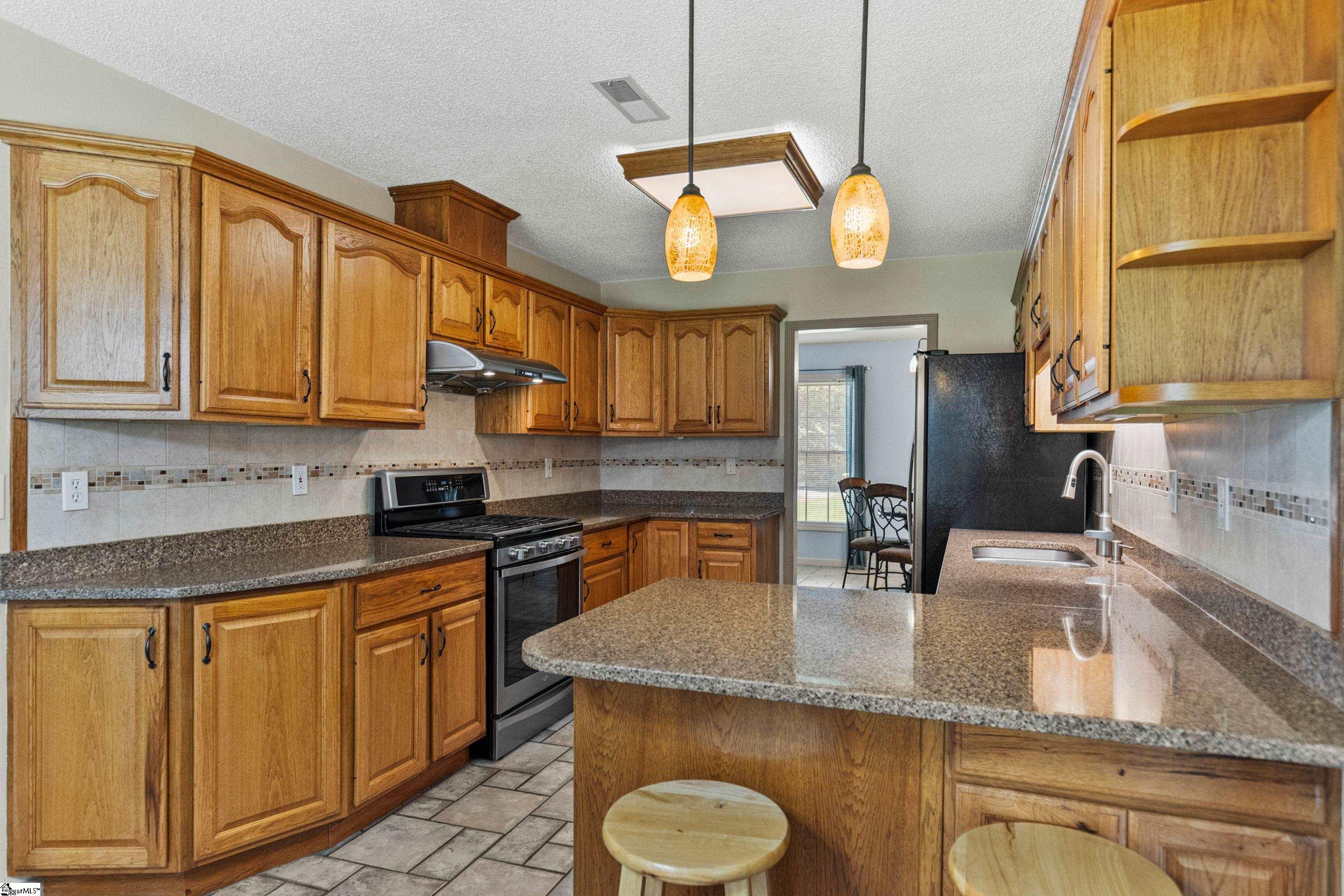 115 Heathwood Road Easley, SC 29640 - Photo 18 of 46