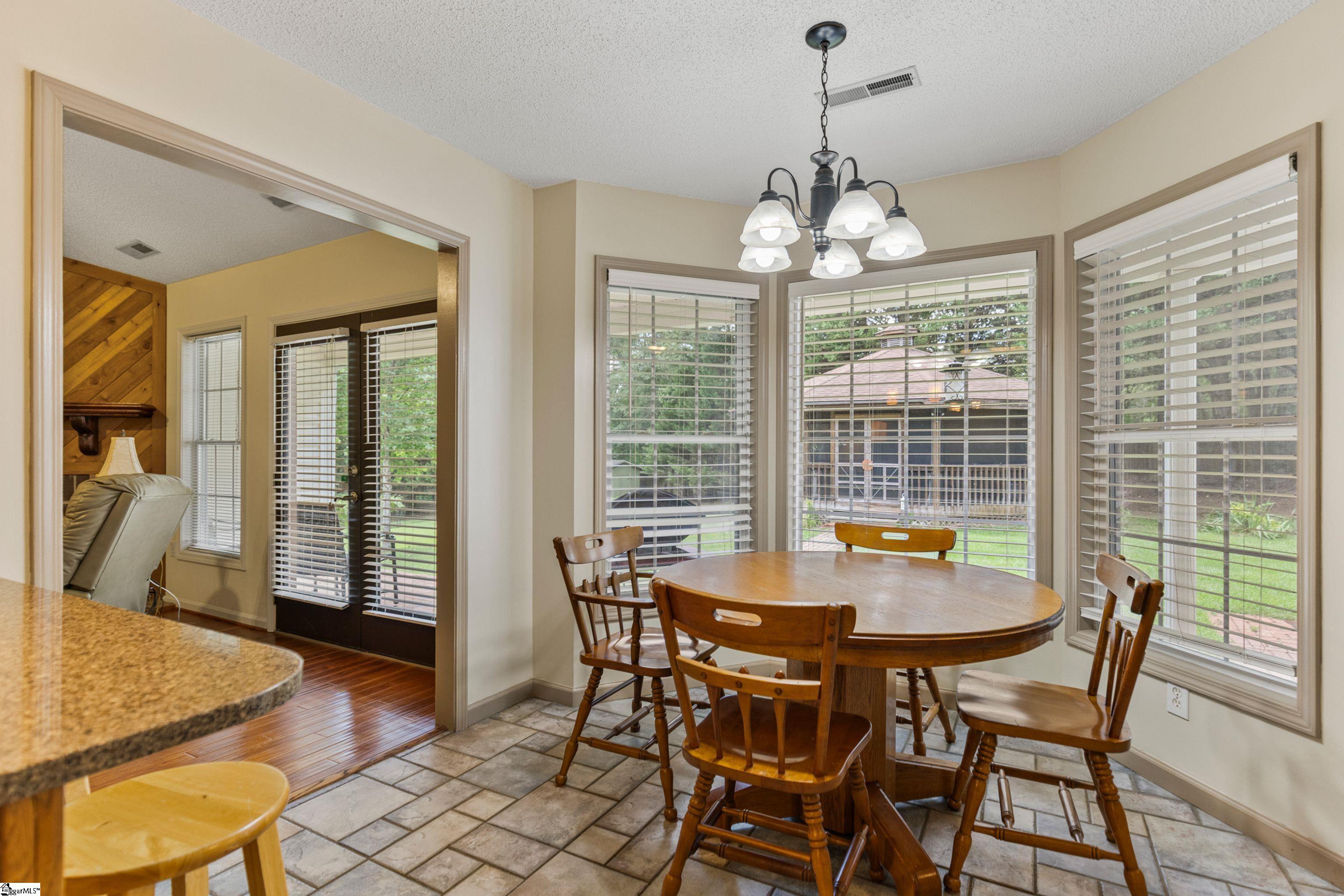 115 Heathwood Road Easley, SC 29640 - Photo 20 of 46