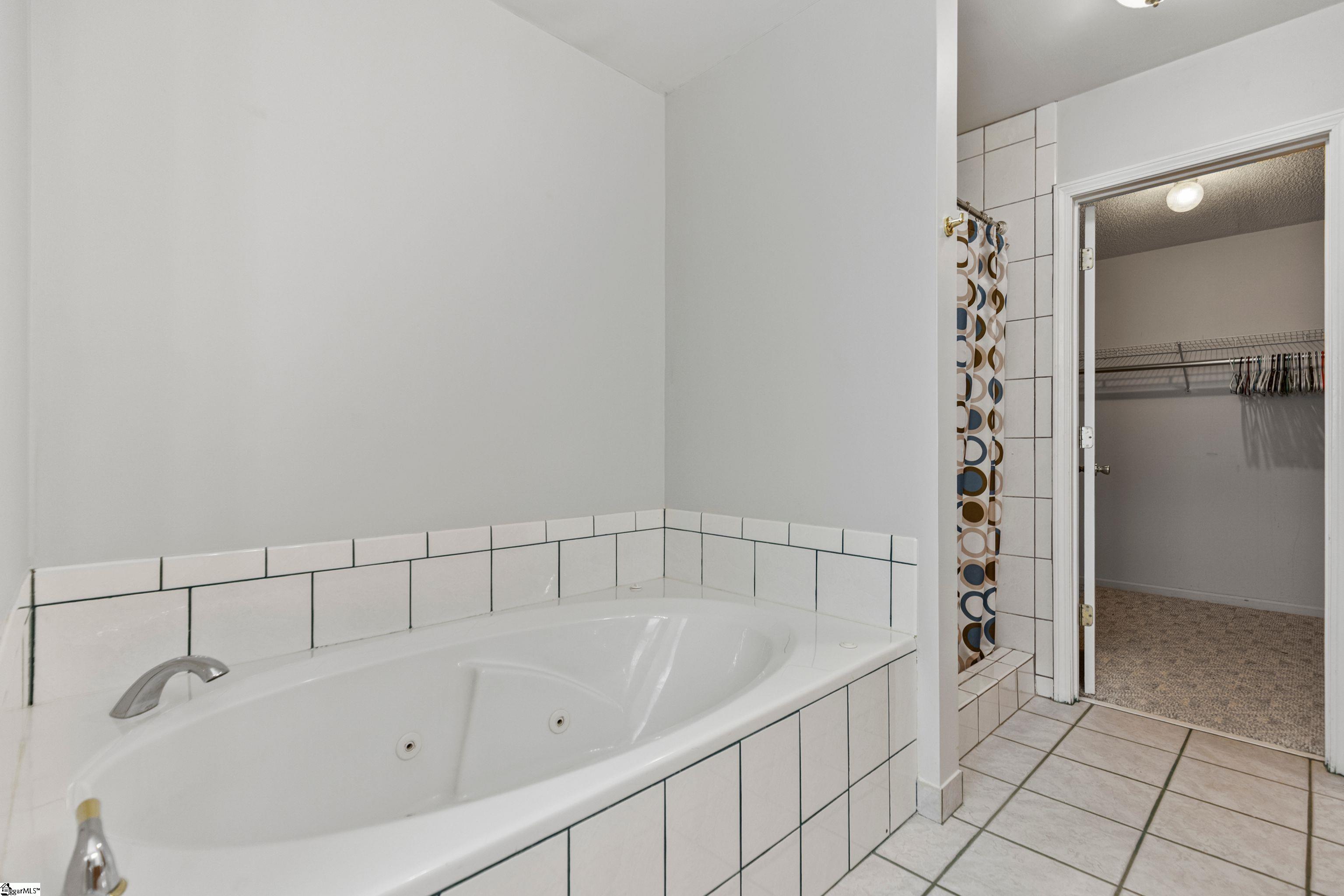 115 Heathwood Road Easley, SC 29640 - Photo 29 of 46