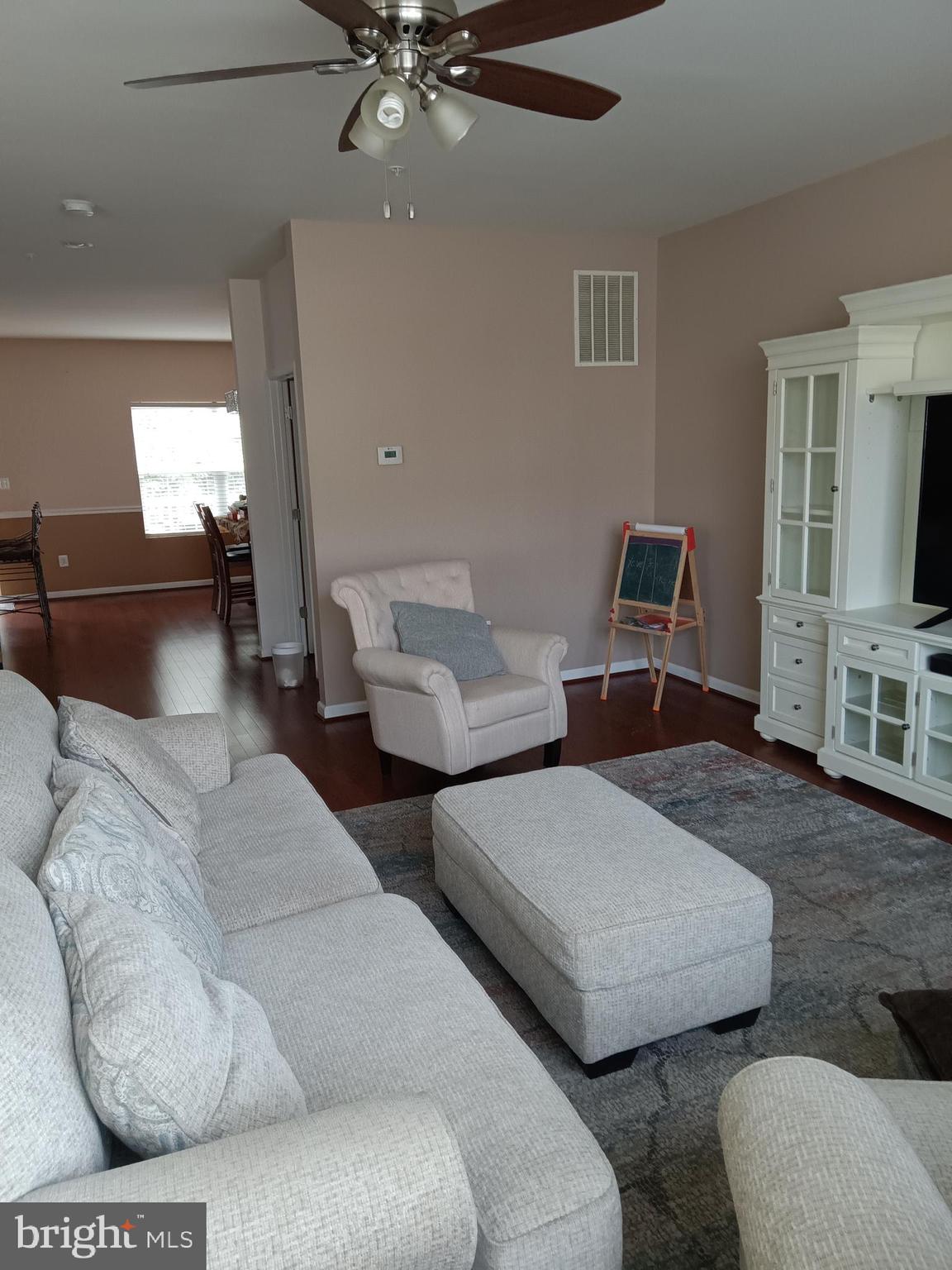 8543 Crooked Tree Lane Laurel, MD 20724 - Photo 3 of 20 Living room