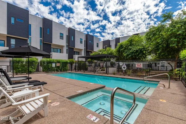 $3,250 | 325 East Coronado Road, Unit 16, Phoenix, AZ 85004