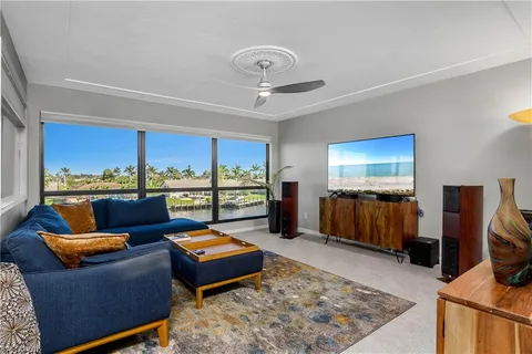 $710,000 | 1903 Southeast 40th Terrace, Unit 104, Cape Coral, FL 33904