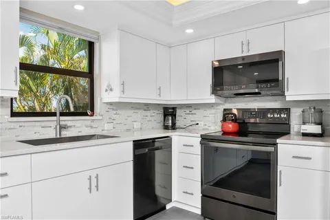 $710,000 | 1903 Southeast 40th Terrace, Unit 104, Cape Coral, FL 33904