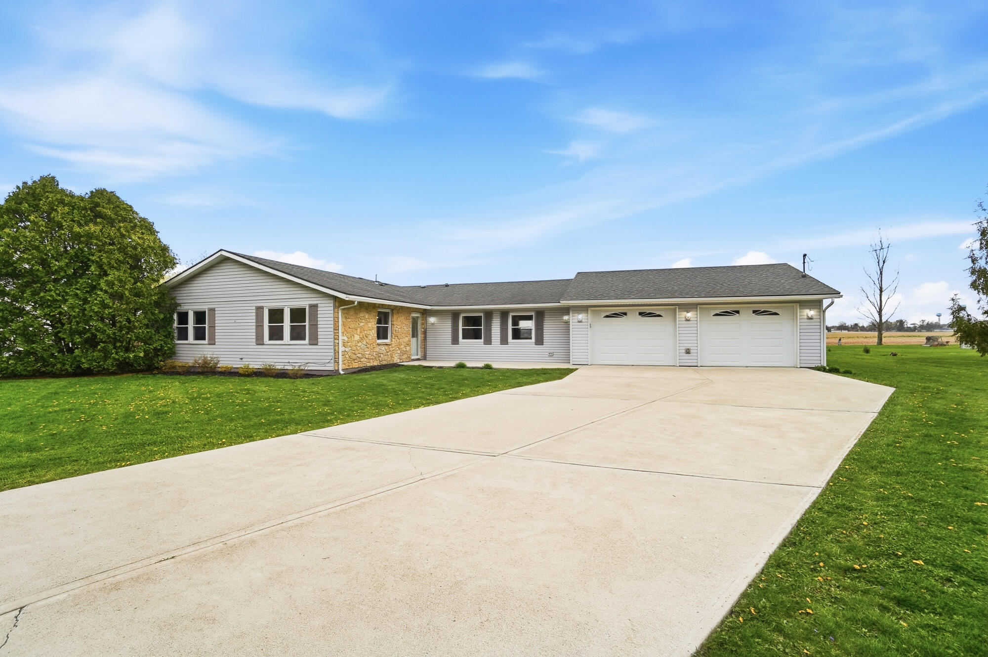 3715 Randee Lane Springfield, OH 45502 - Photo 3 of 46