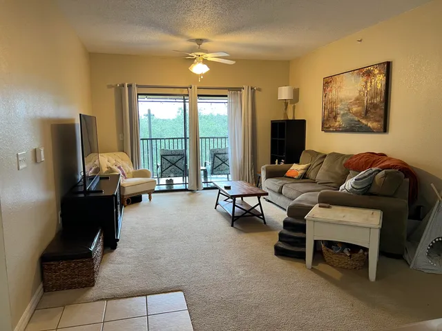 $2,000 | 3018 Alcazar Place, Unit 307, Palm Beach Gardens, FL 33410