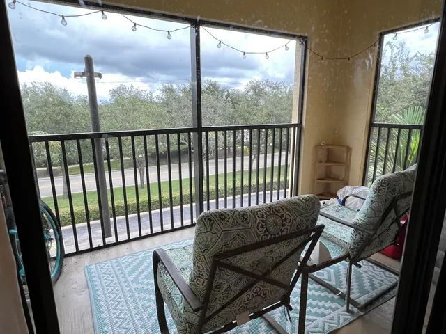 $2,000 | 3018 Alcazar Place, Unit 307, Palm Beach Gardens, FL 33410