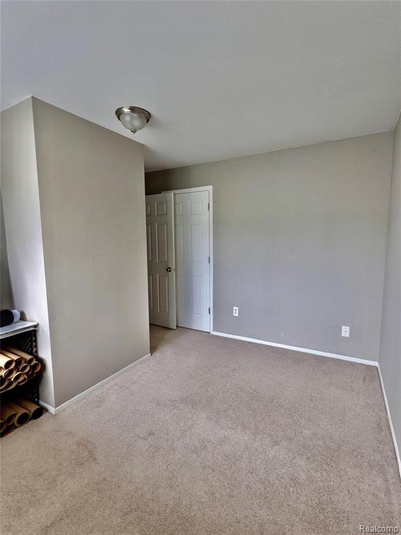 2551 Samoset Road, Unit 2551 Royal Oak, MI 48073 - Photo 12 of 18