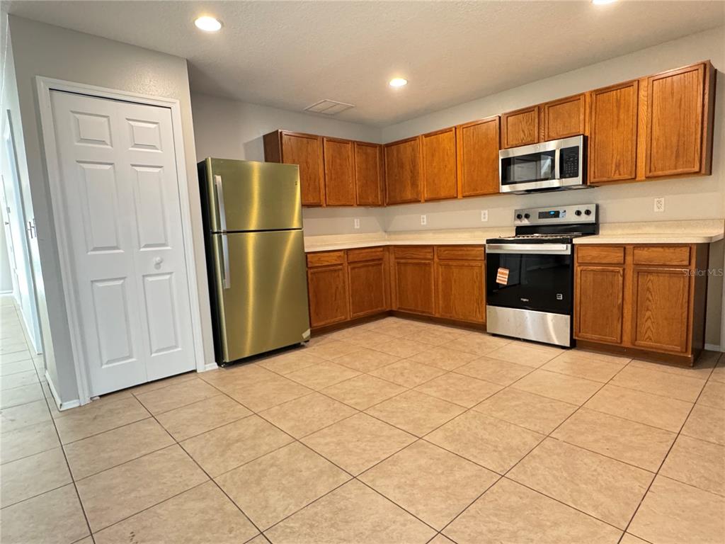 13807 Fareham Road Odessa, FL 33556 - Photo 10 of 29