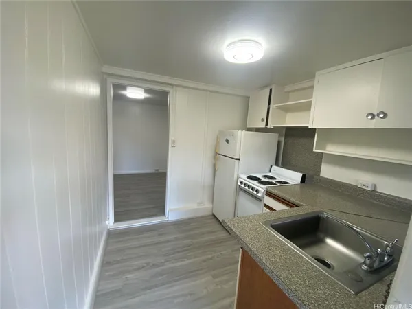 $2,000 | 45-735 Kamehameha Highway, Unit A, Kaneohe, HI 96744