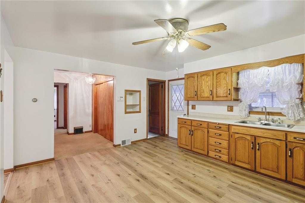 1111 Crowe Street New Castle, PA 16101 - Photo 14 of 42